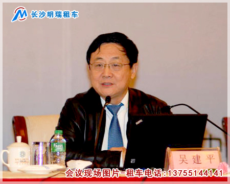 CERNET專家委員會主任、CERNET網(wǎng)絡中心主任、清華大學吳建平教授